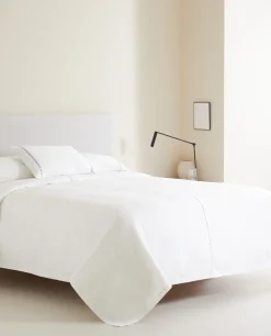 ZARA Home Bedspread With Backstitching