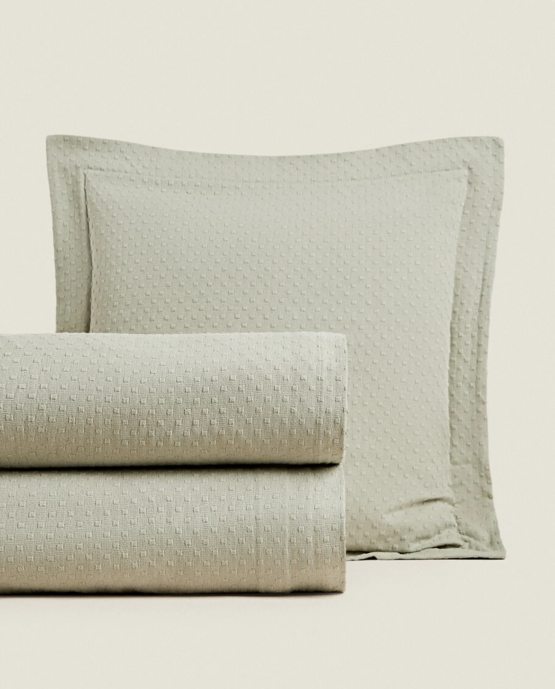 ZARA Home Bedspread With Polka Dot Design