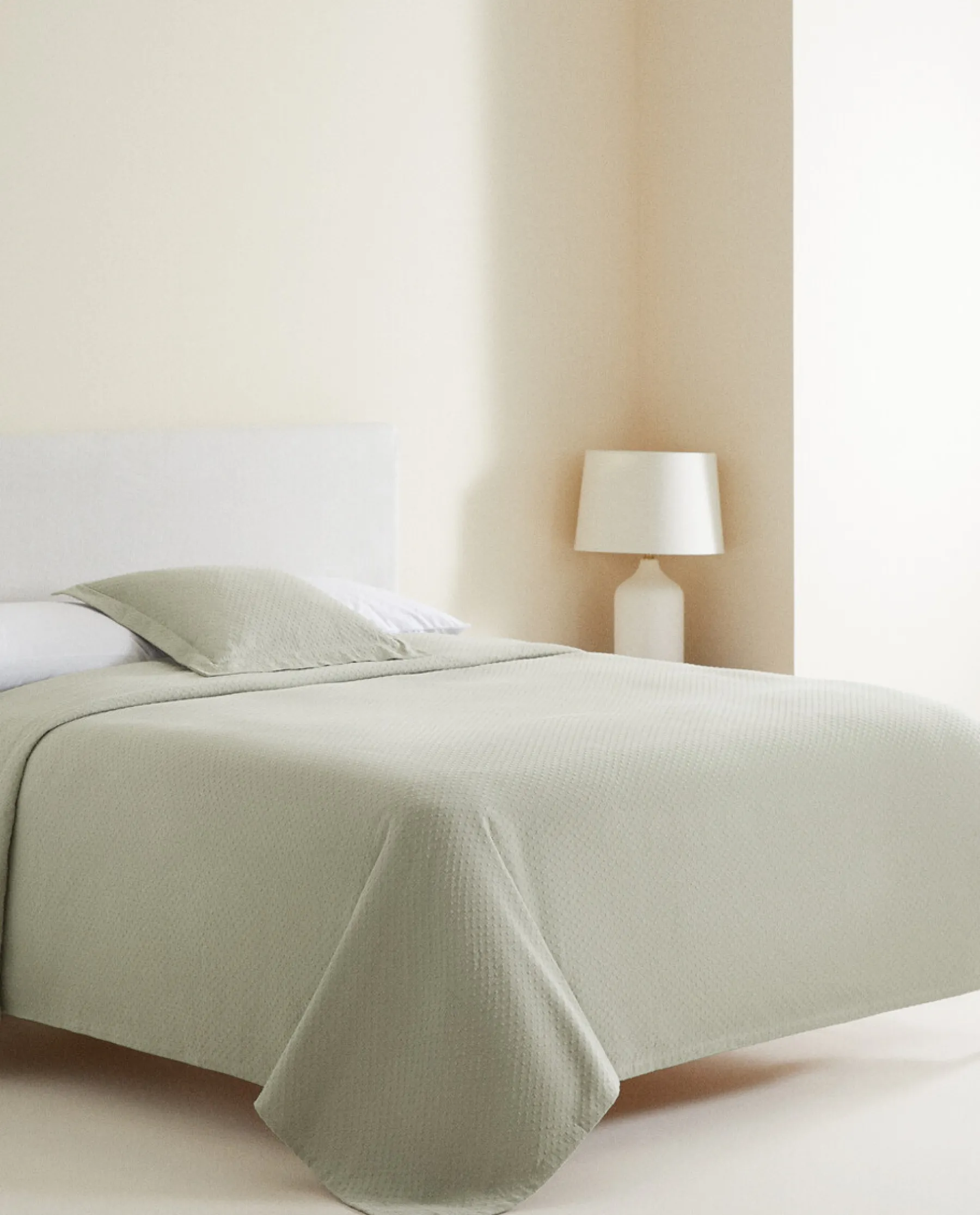 ZARA Home Bedspread With Polka Dot Design