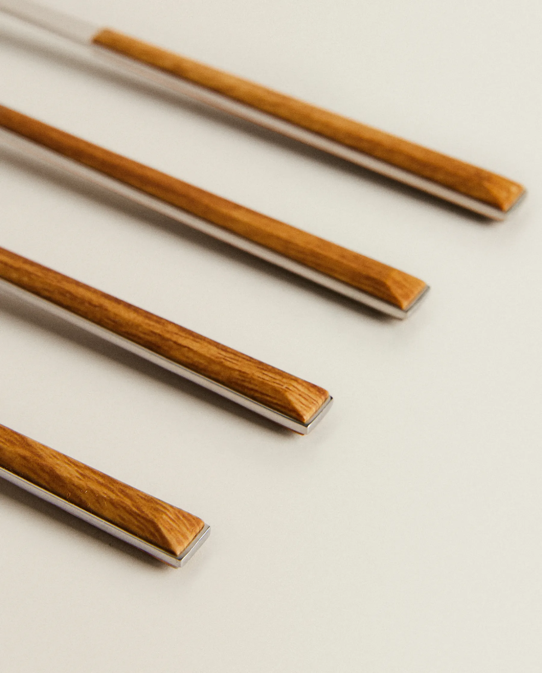 ZARA Home Box Of 4 Dessert Spoons With Wood Pattern Handle