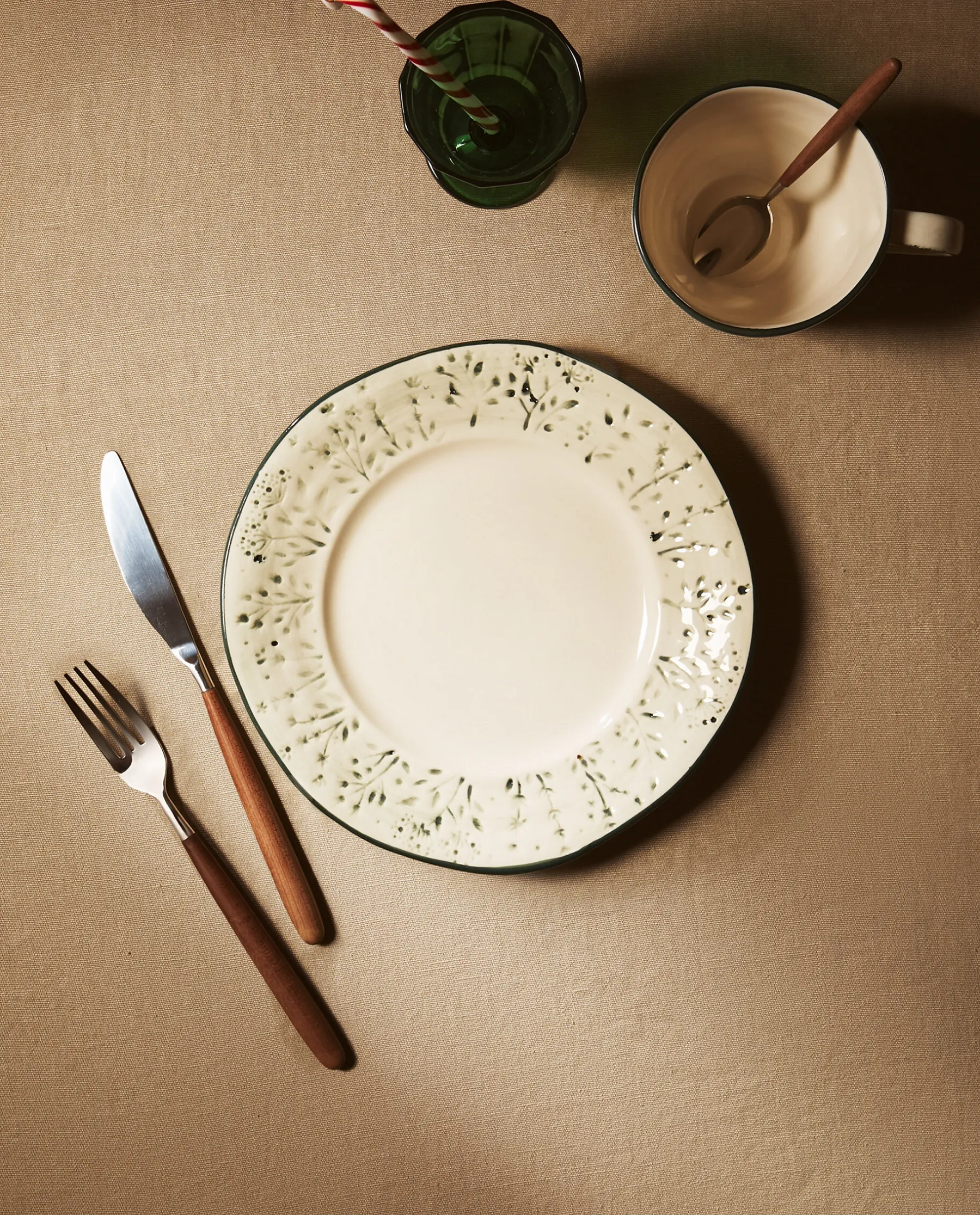 ZARA Home Christmas Dessert Plate With Raised Floral Design