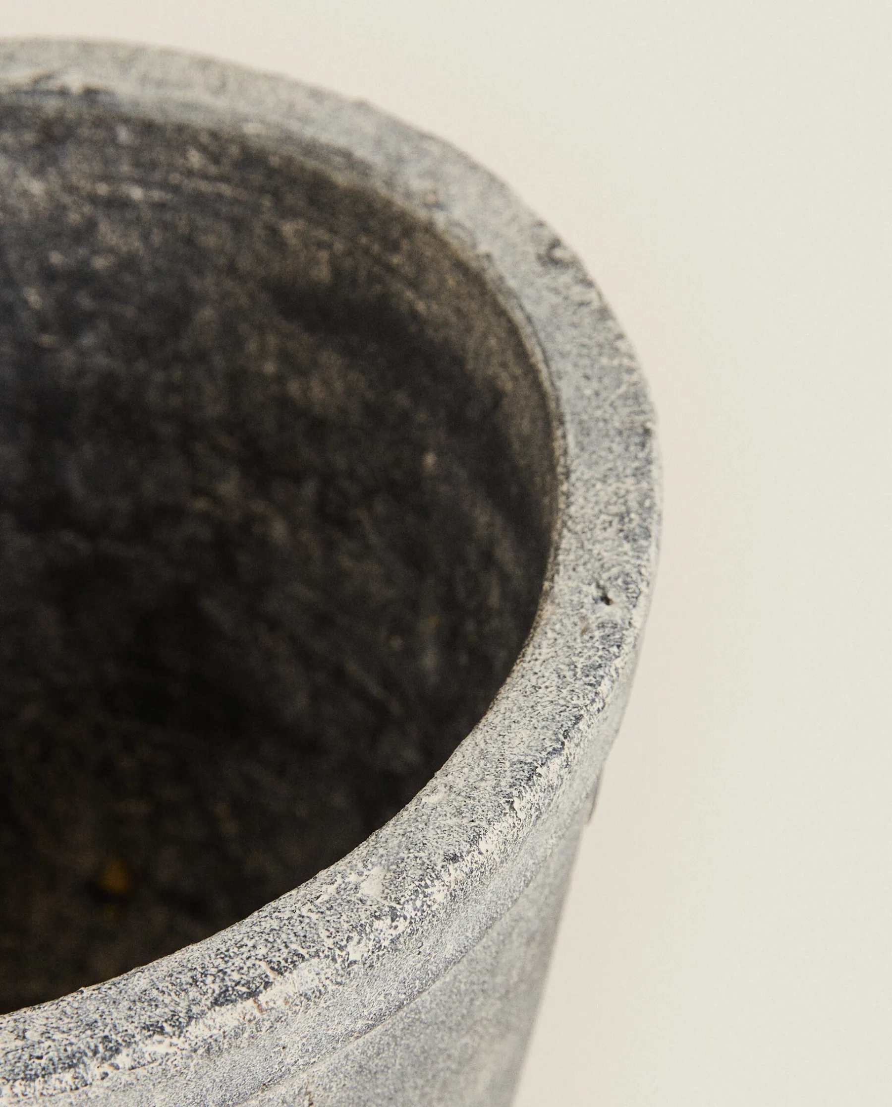 ZARA Home Dark Clay Flowerpot