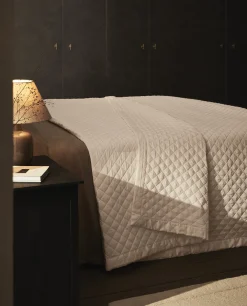 ZARA Home Diamond-Pattern Quilt
