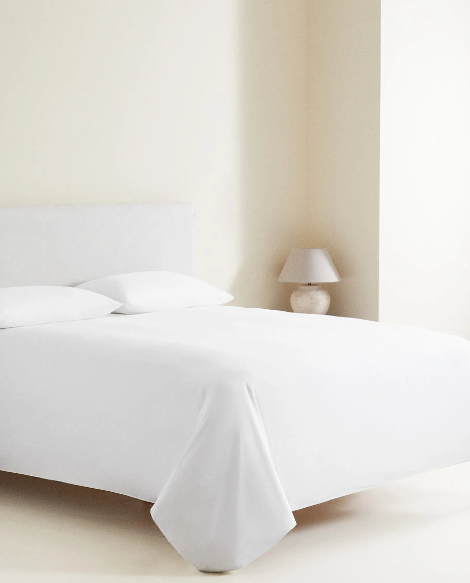 ZARA Home Duvet Cover With Colored Piping Detail