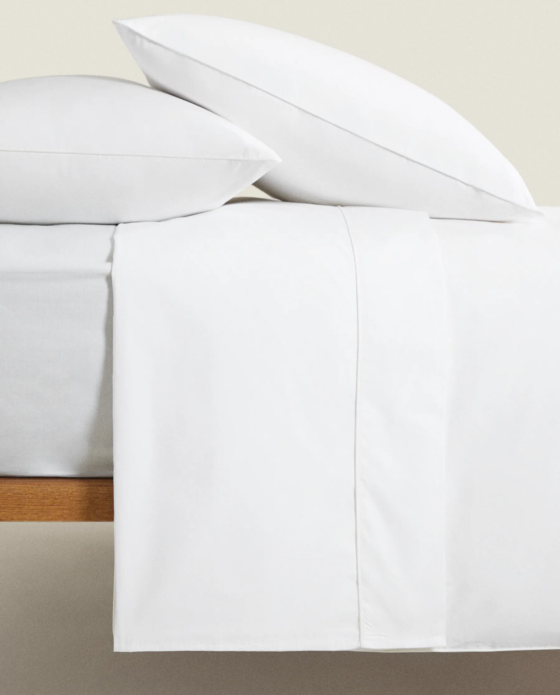 ZARA Home Duvet Cover With Colored Piping Detail