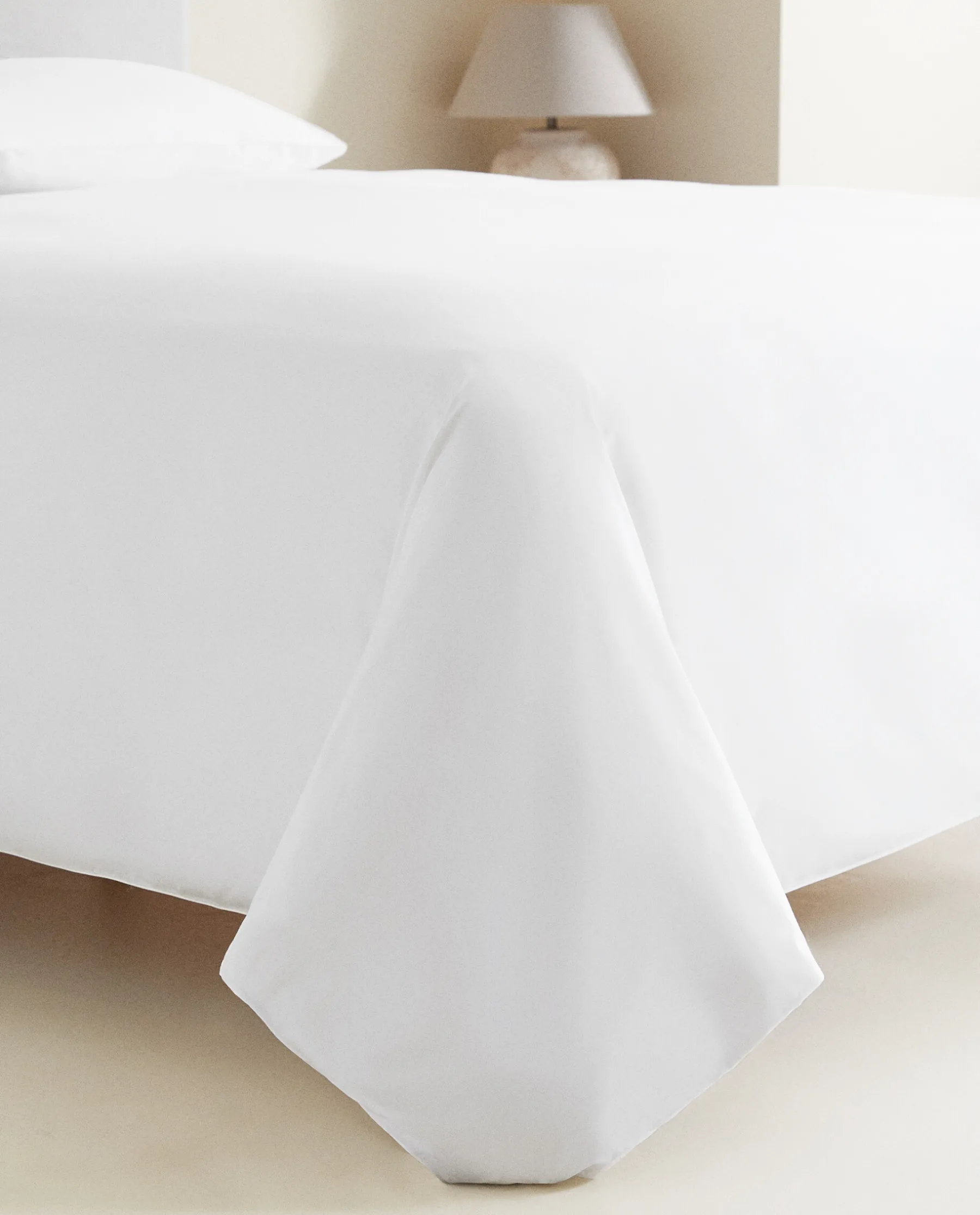 ZARA Home Duvet Cover With Colored Piping Detail