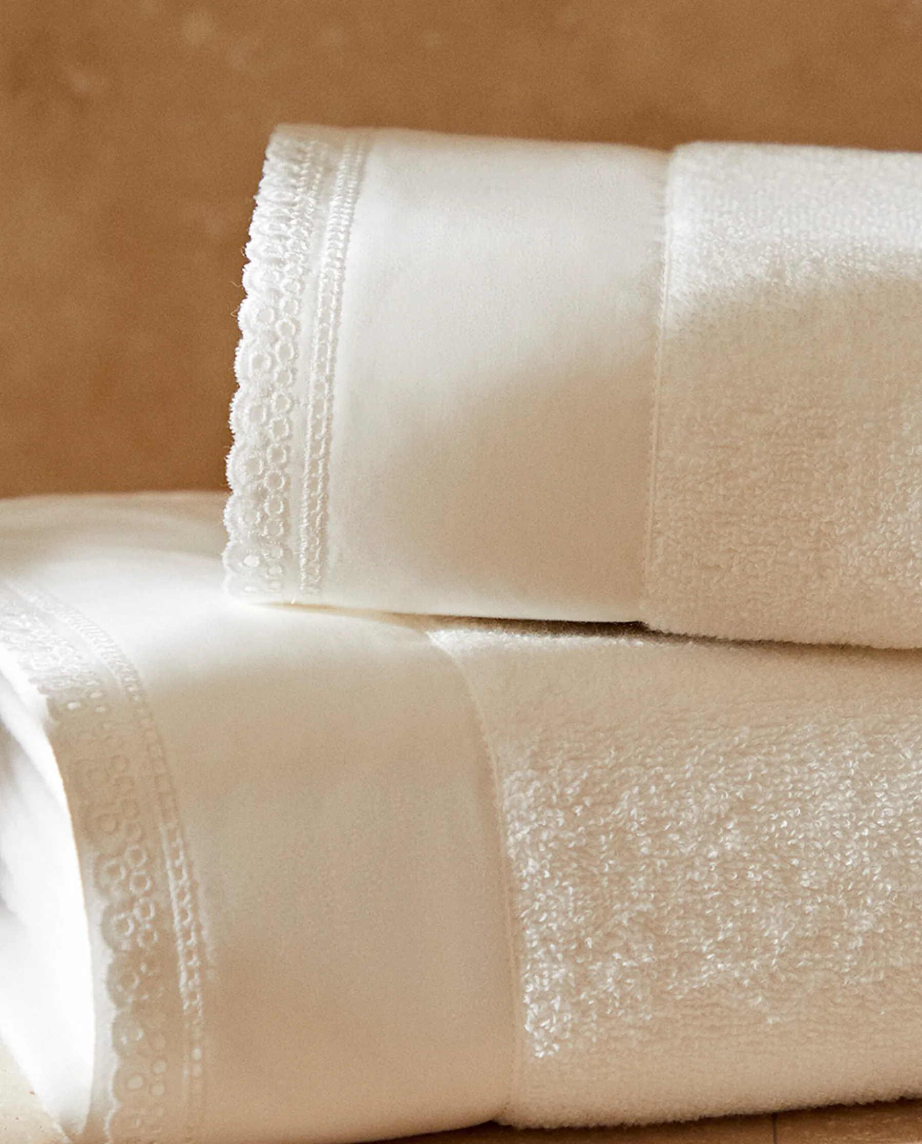 ZARA Home Embroidered Border Towel