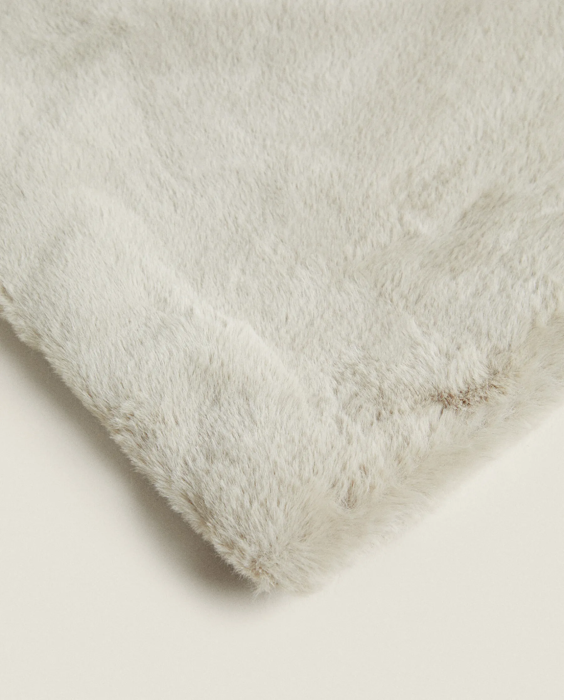 ZARA Home Faux Fur Blanket