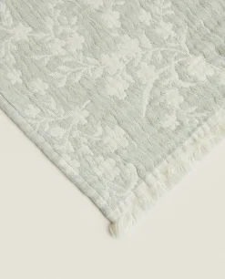 ZARA Home Floral Jacquard Blanket