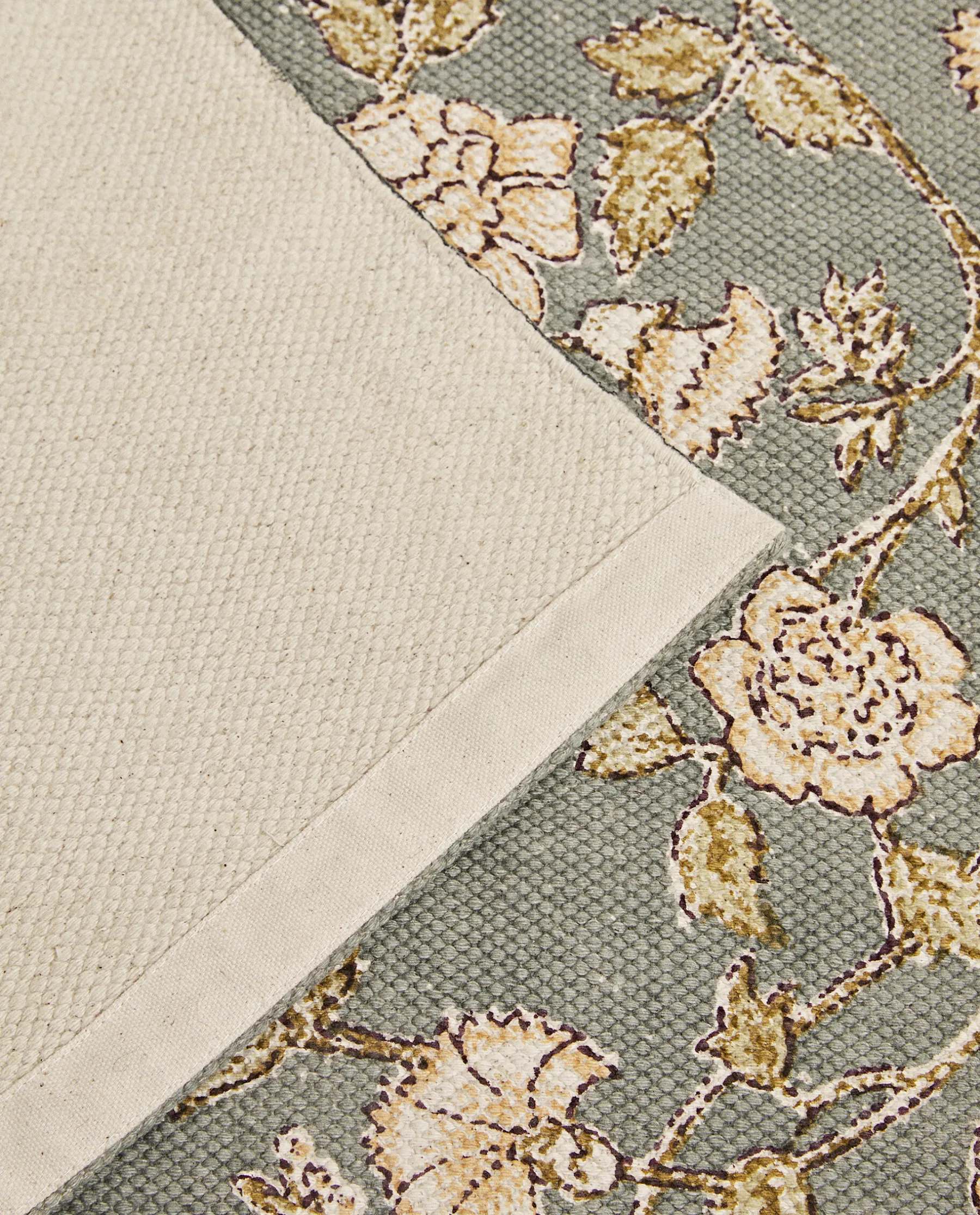 ZARA Home Floral Print Block Rug