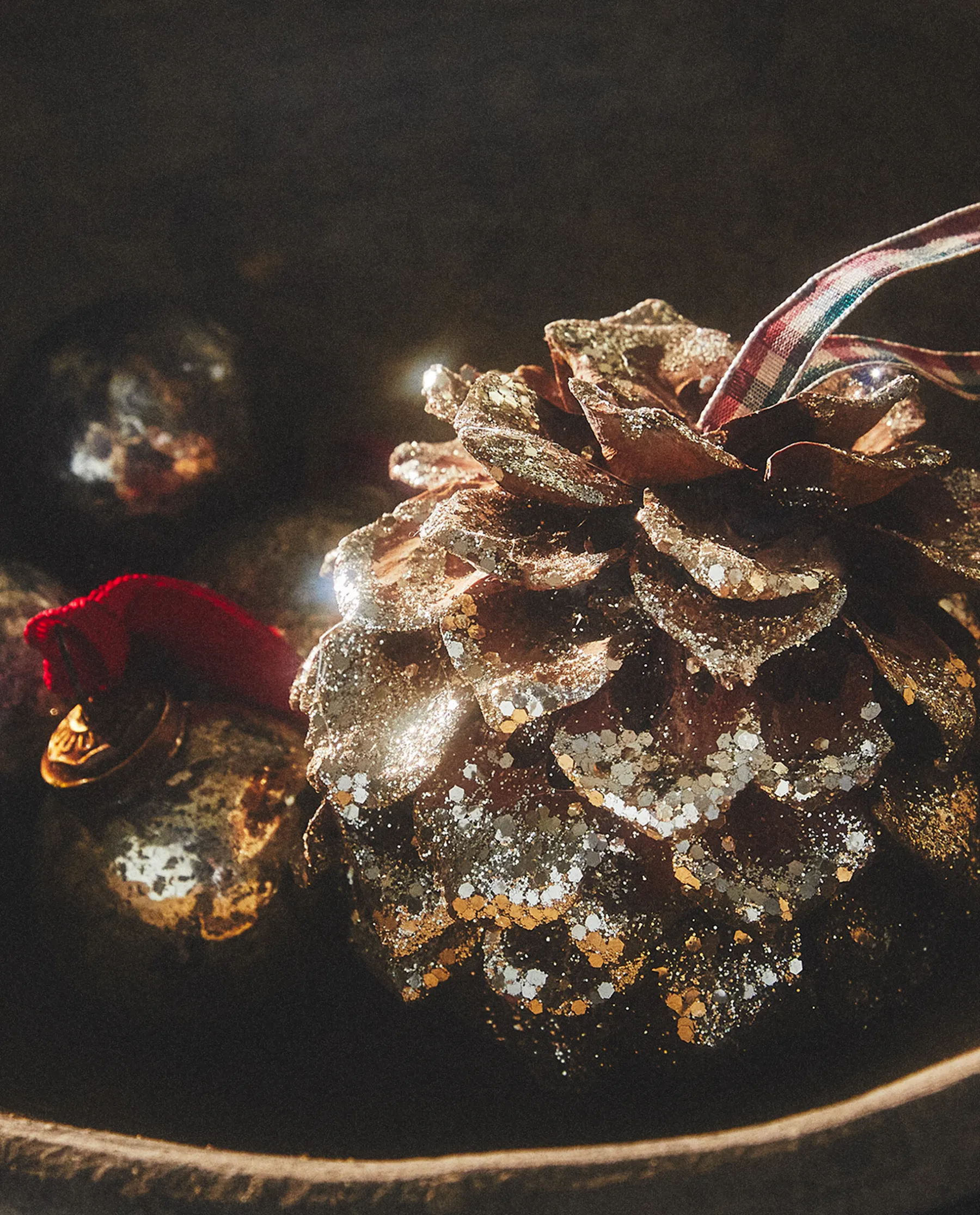 ZARA Home Glittery Christmas Pineapple Decoration