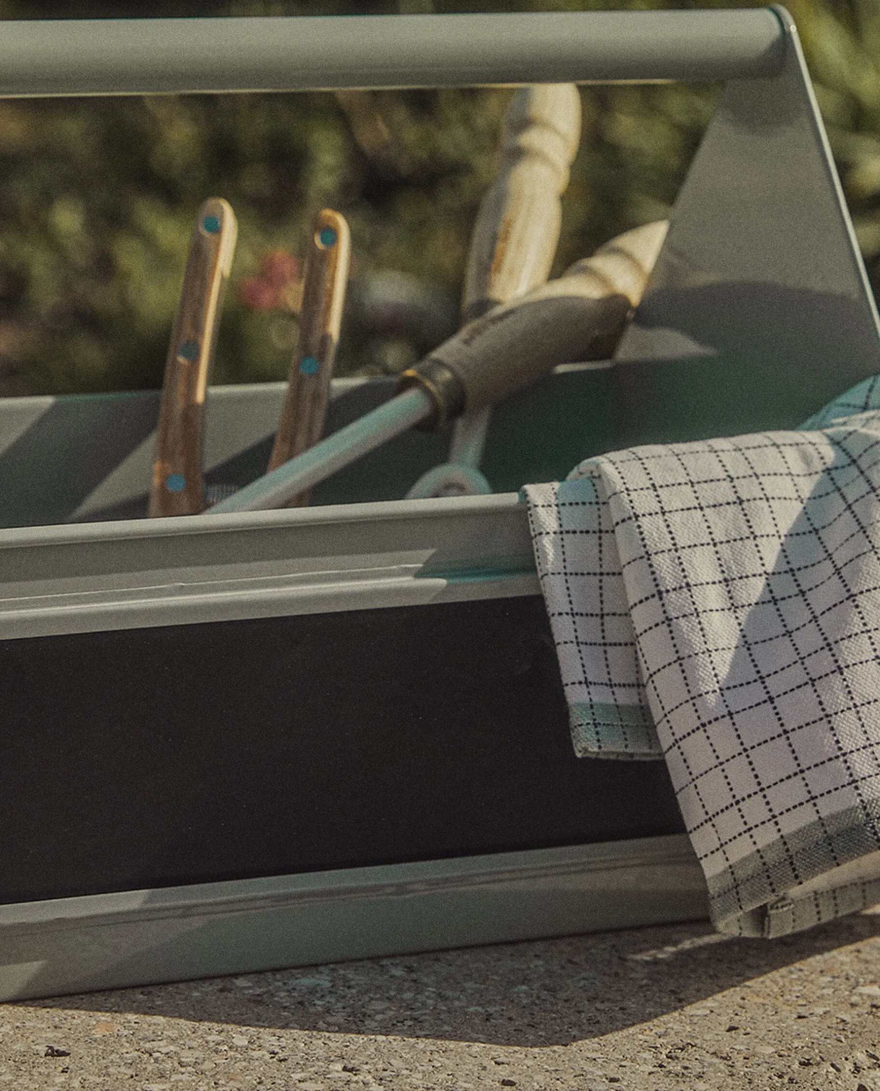 ZARA Home Lacquered Steel Gardening Box