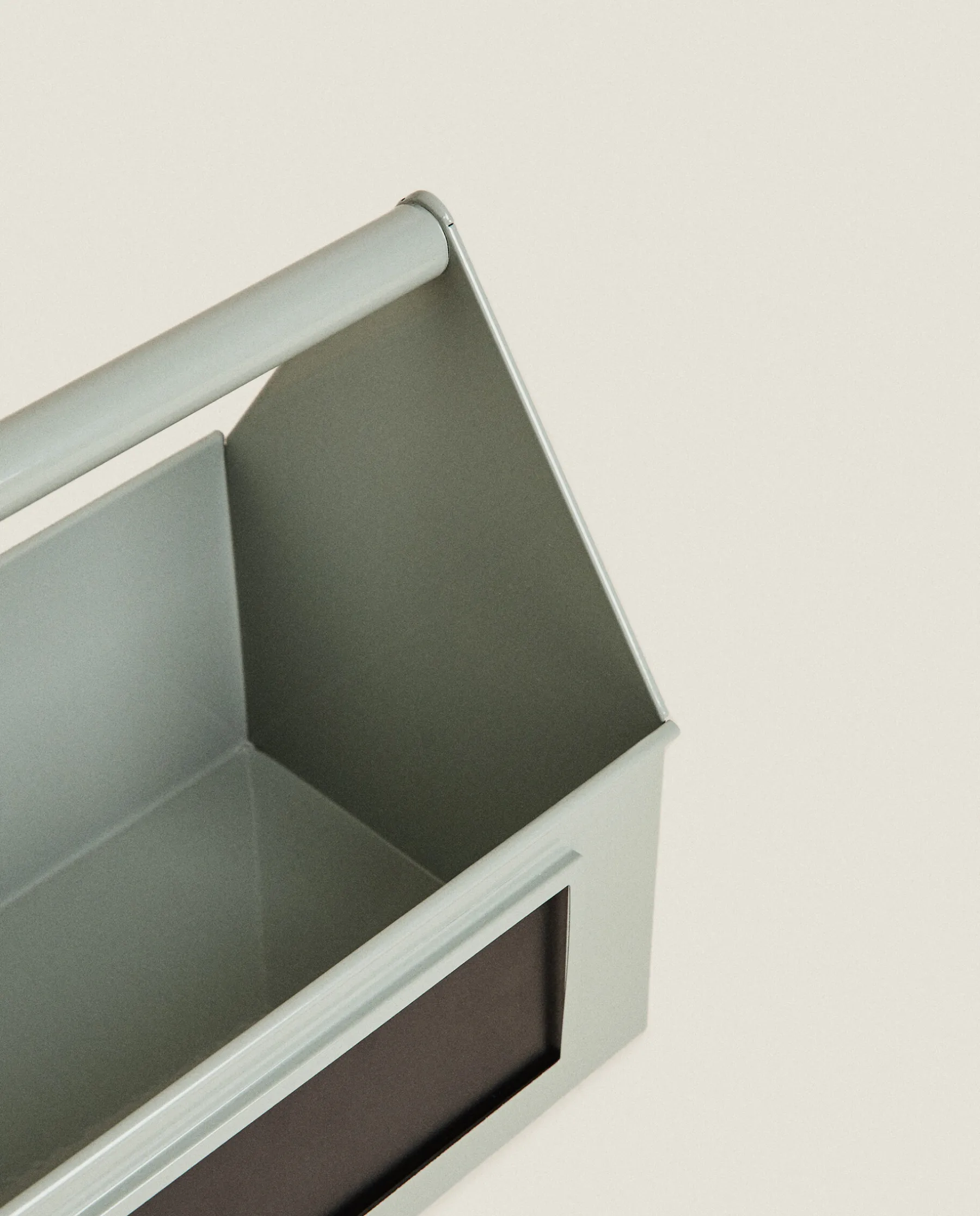 ZARA Home Lacquered Steel Gardening Box