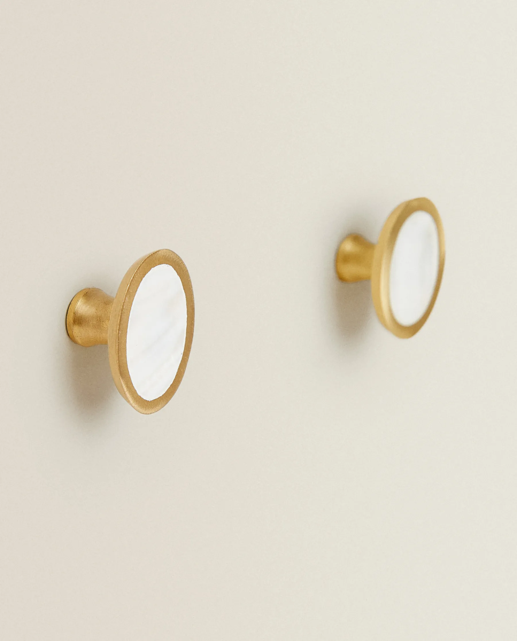 ZARA Home Oval Mother-Of-Pearl Door Knob (Pack Of 2)