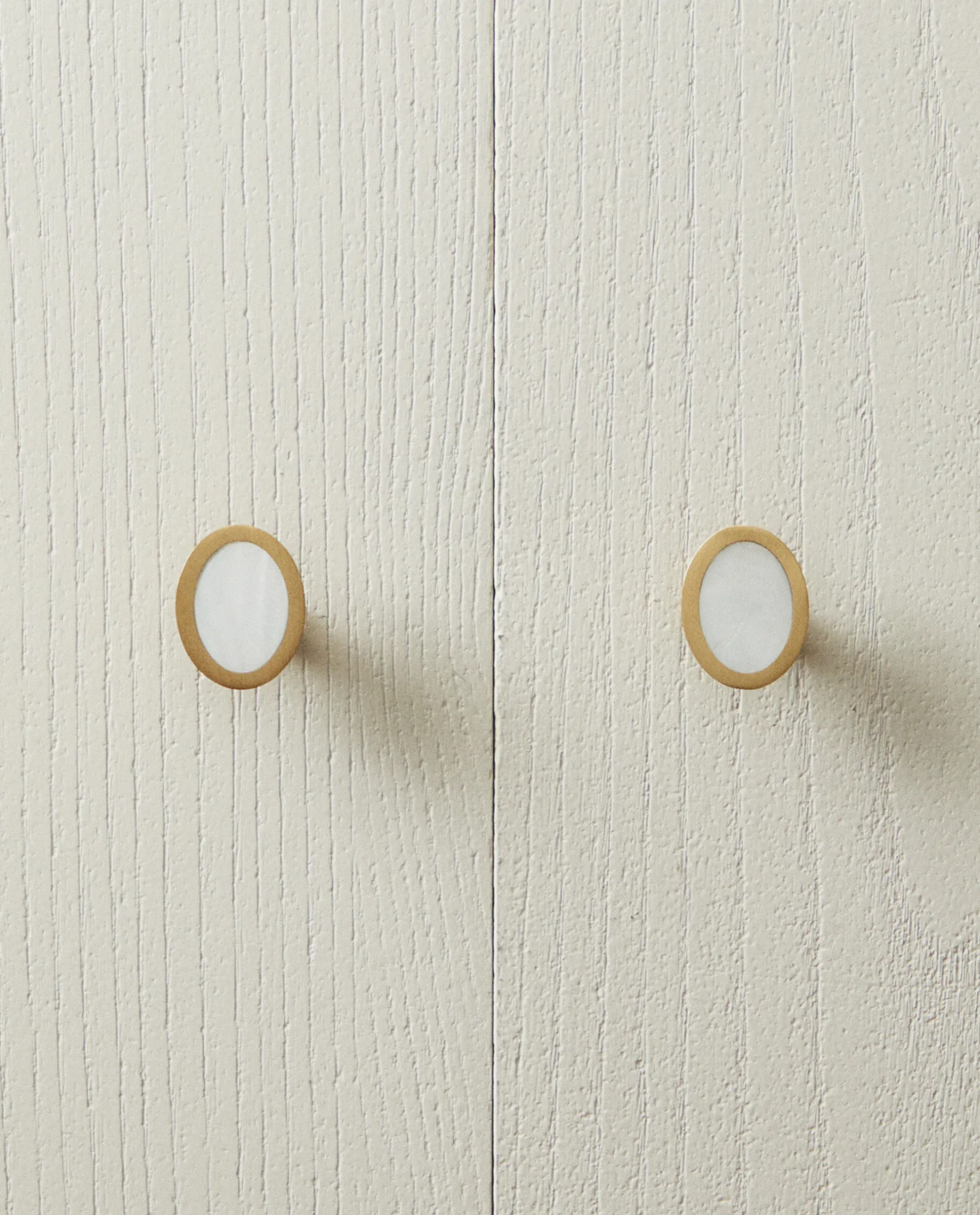 ZARA Home Oval Mother-Of-Pearl Door Knob (Pack Of 2)