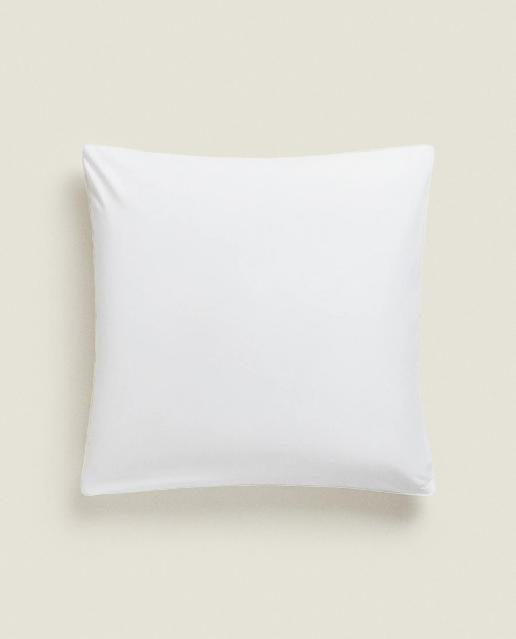 ZARA Home Pillowcase With Colored Piping Detail
