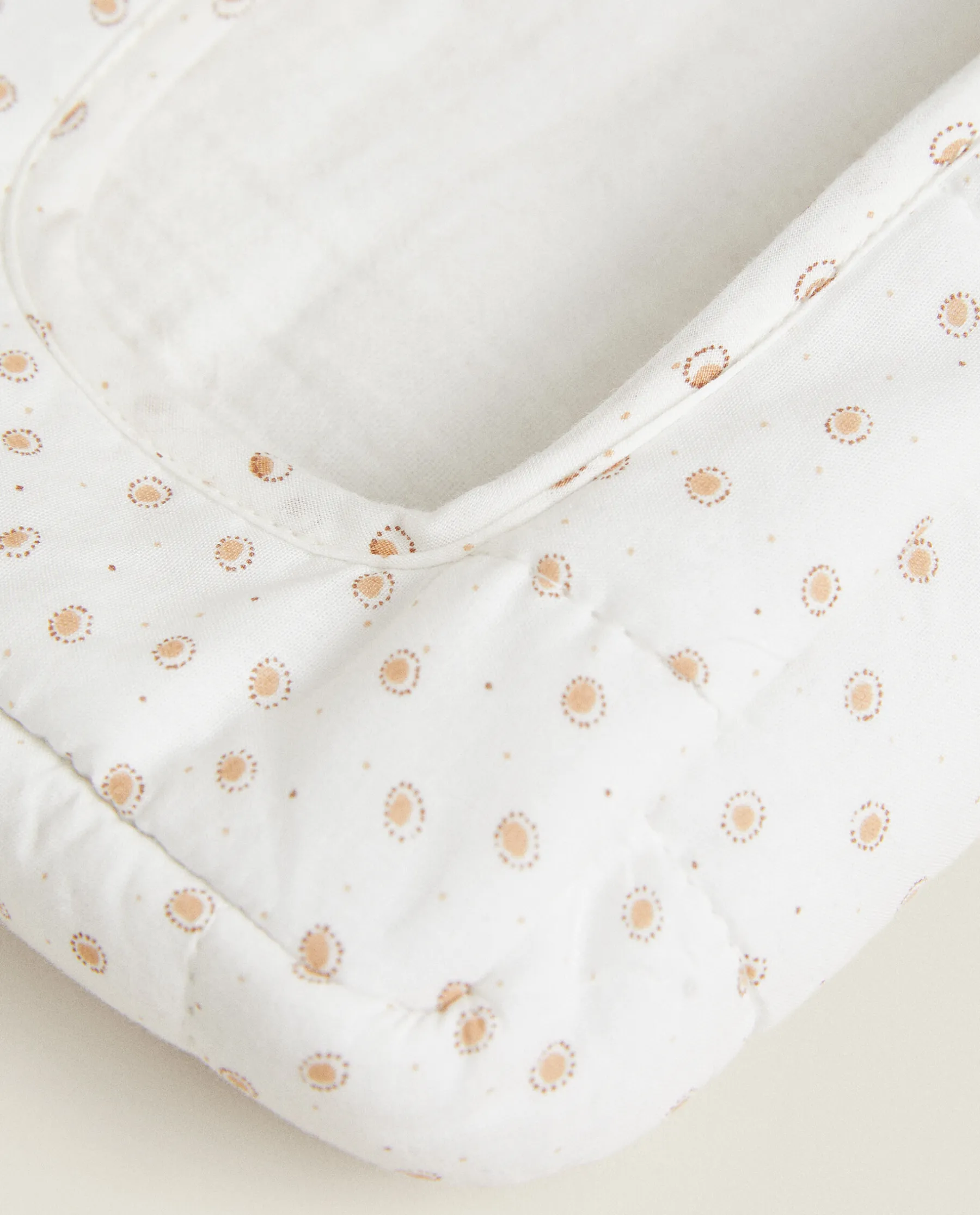 ZARA Home Polka Dot Muslin Wipe Holder