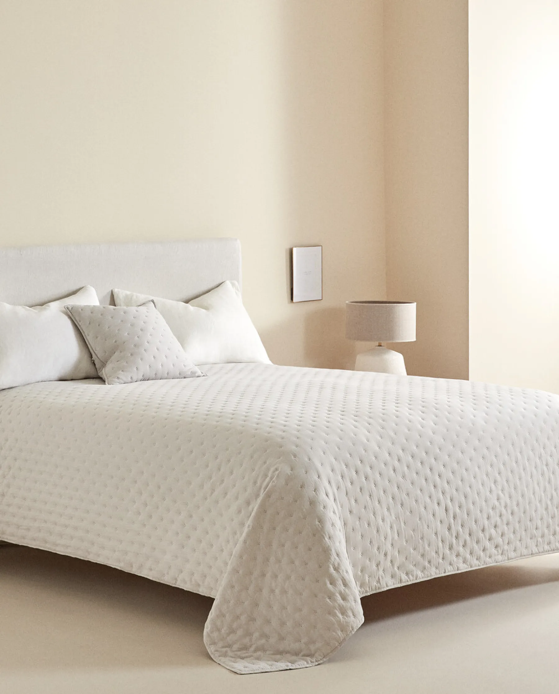 ZARA Home Quilted Quilt With Dots