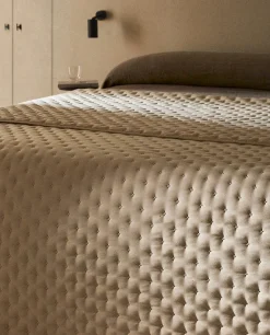 ZARA Home Quilted Quilt With Dots