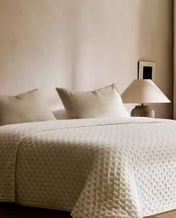 ZARA Home Quilted Quilt With Dots