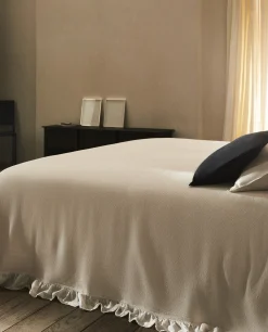 ZARA Home Ruffle Trim Bedspread