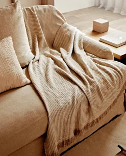 ZARA Home Textured Blanket