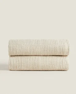 ZARA Home Waffle-Texture Blanket
