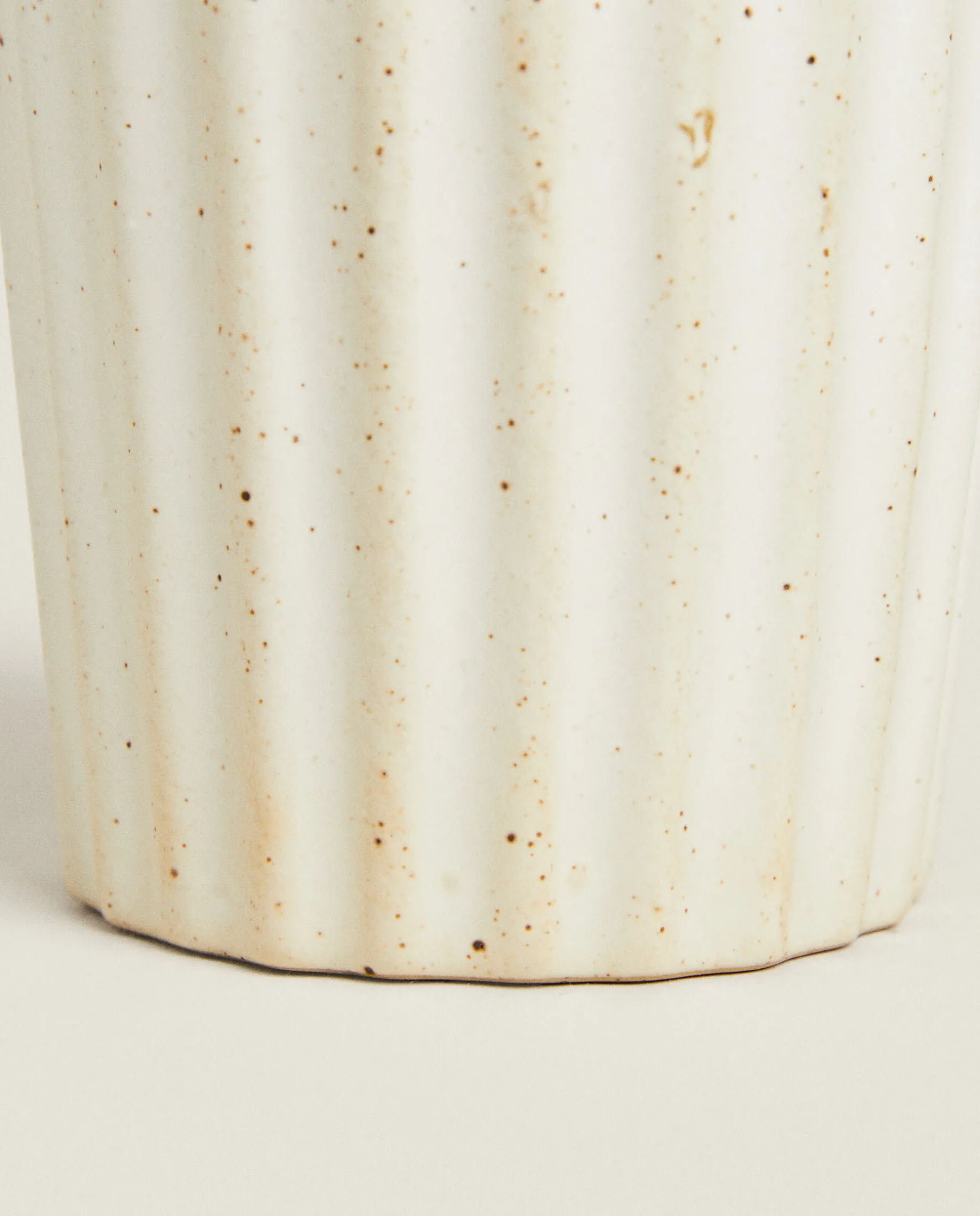 ZARA Home Wavy Ceramic Tumbler
