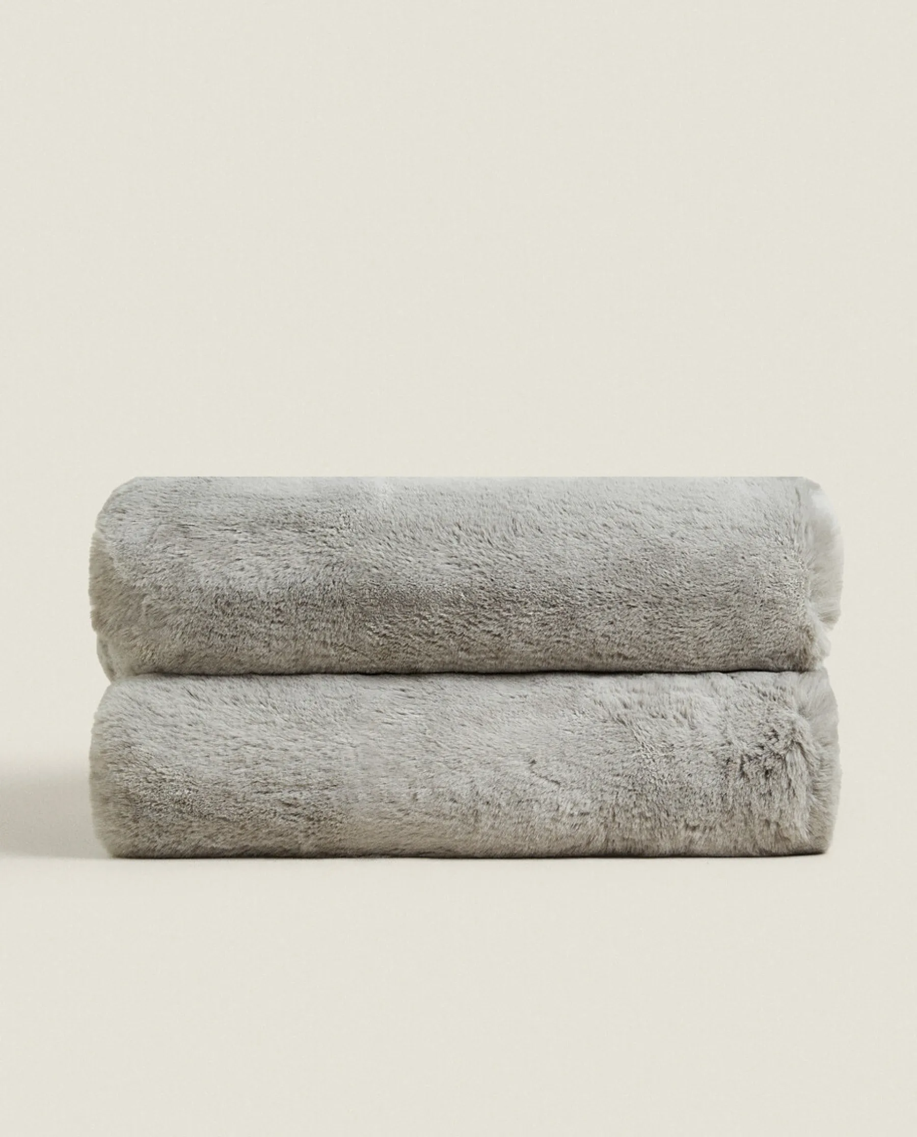 ZARA Home Xl Fuzzy Faux Fur Blanket