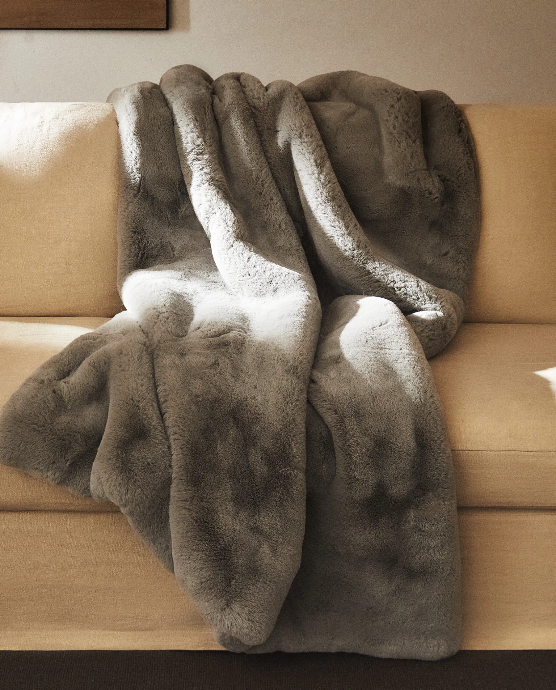 ZARA Home Xl Fuzzy Faux Fur Blanket